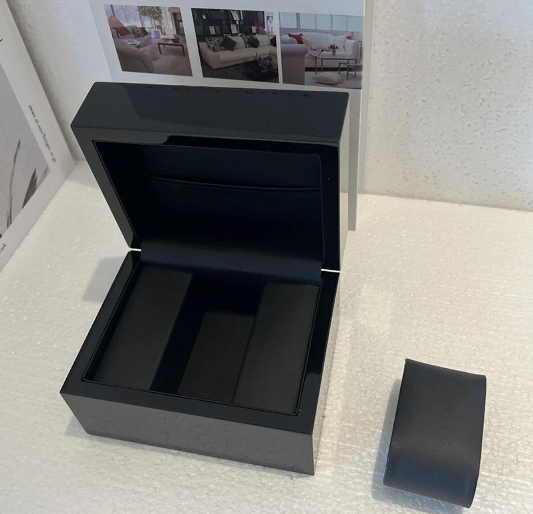 Schwarze Geschenkbox für eine Uhr — Maßgefertigte Holzbox von CHIC, Ansicht 1