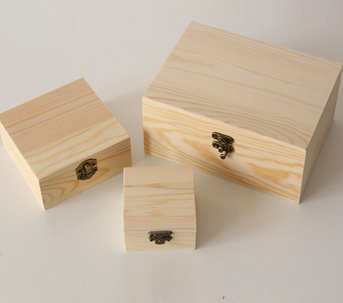 Pine Hinged Box Set (3 Sizes)